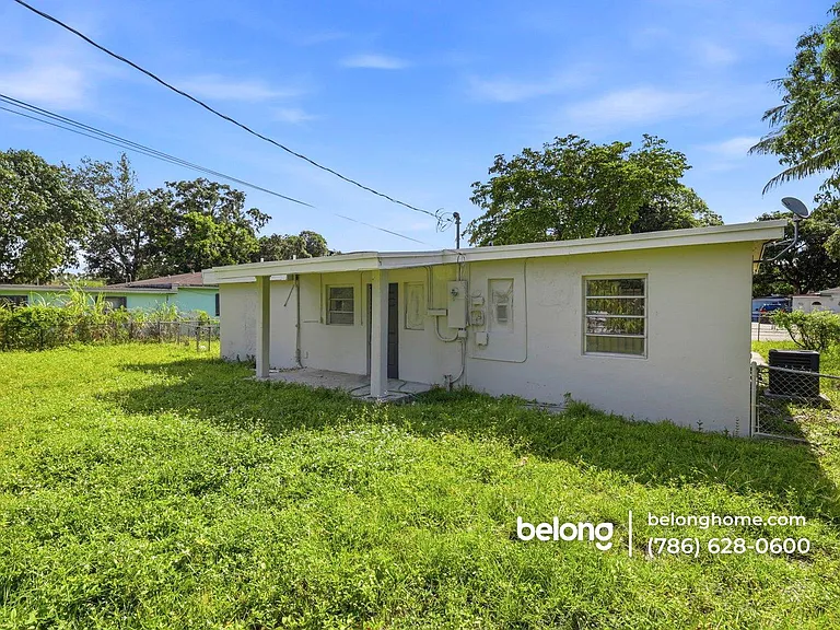 12520 NW 22nd Ct — Photo 4