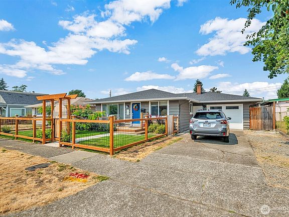 5th image of 711 6th Street SE