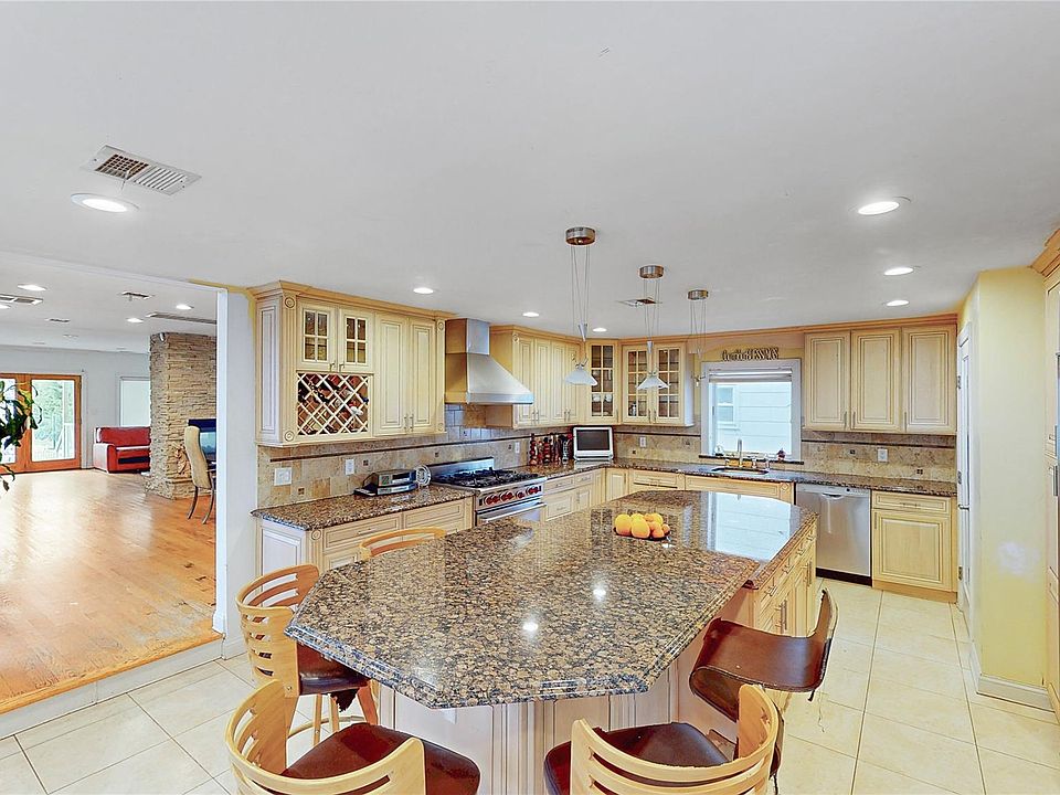 1st image of 145 Kingston Boulevard