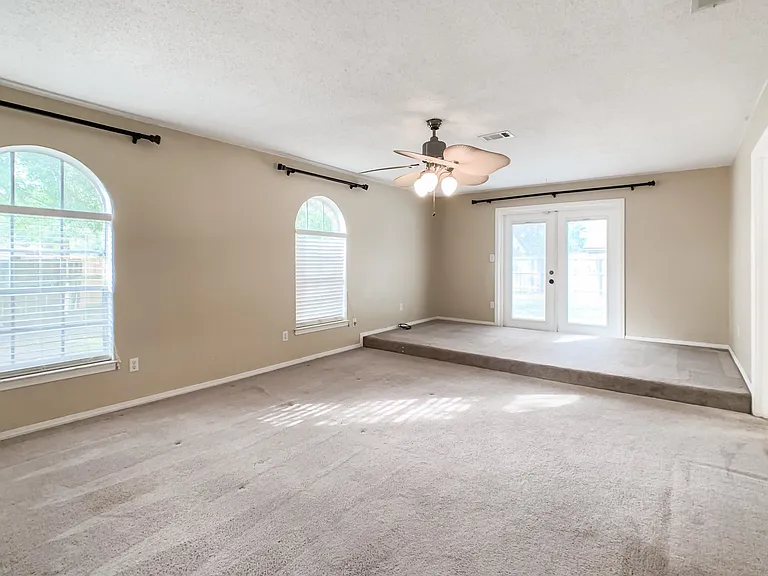 4239 Burtonwood Cir — Photo 14