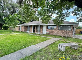 1209 N Polk St, Rayne, LA 70578