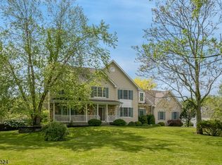 14 Harvest Ln, Long Valley, NJ 07853