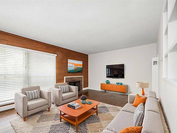 3rd image of 2154 N Studebaker Rd