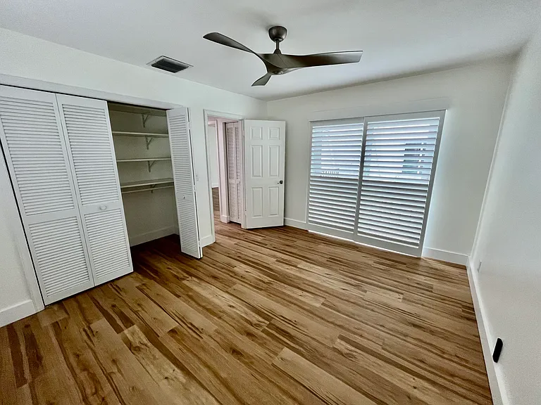106 Linda Ln #4 — Photo 37