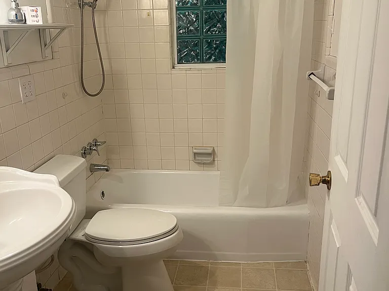 Main bathroom