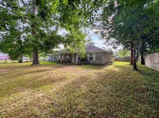 1015 S Mitchell St, Sour Lake, TX 77659