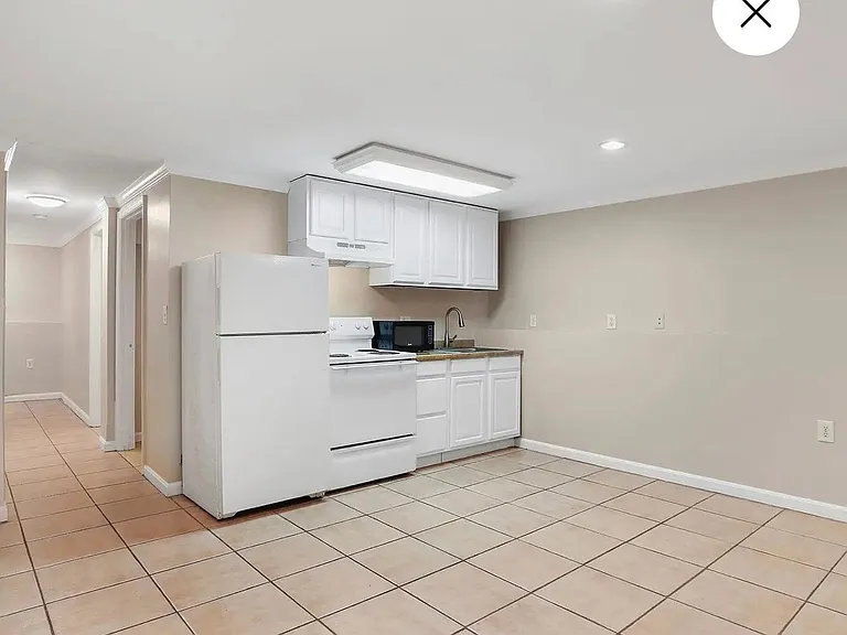 523 Florida Ave NE #2 — Photo 2