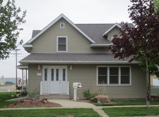 423 W Main St, Pipestone, MN 56164