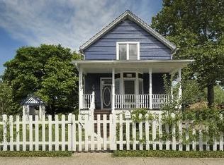 1653 Sycamore St, Des Plaines, IL 60018