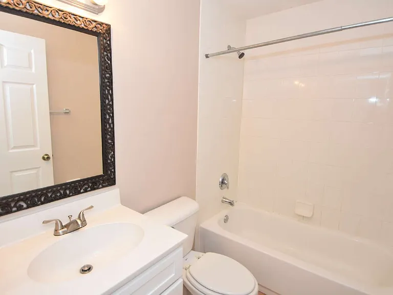 7 Ryarbor Dr #B — Photo 36