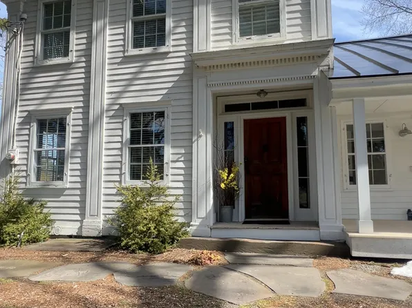 225 Consaul Road, Albany, NY 12205