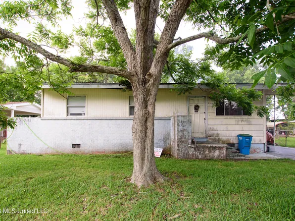 2818 Criswell Ave, Pascagoula, MS 39567