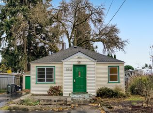 896 NE Sunrise Ln, Hillsboro, OR