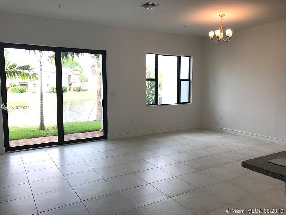 2nd image of 11642 SW 13th Ln