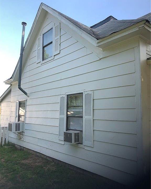 2nd image of 2523 N Norman Ave