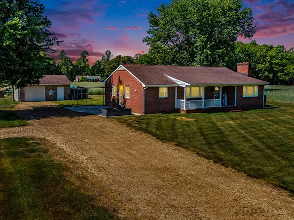 1640 Oakland Rd, Farnham, VA 22460