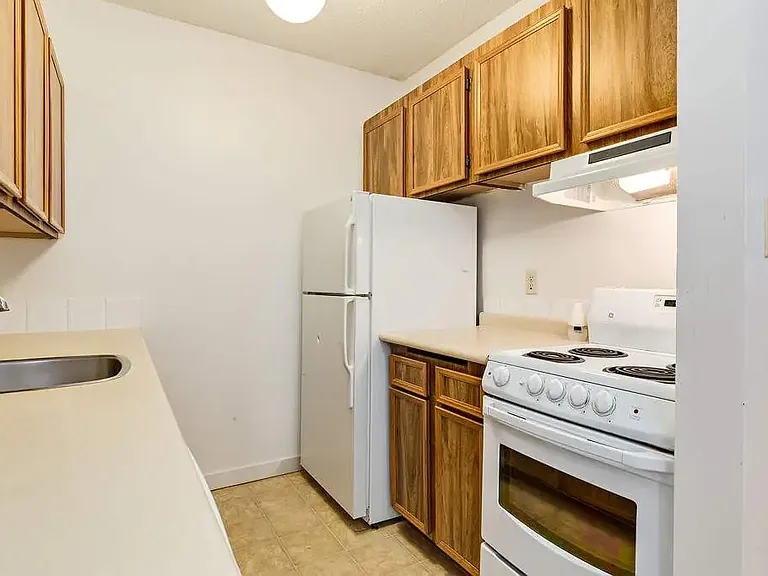 4503 45th Ave #202 — Photo 3