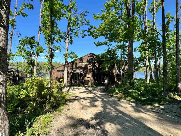 1917 Limberlost Ln, Gaylord, MI 49735