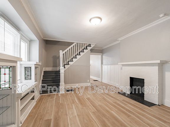 3rd image of 2328 N Capitol Ave
