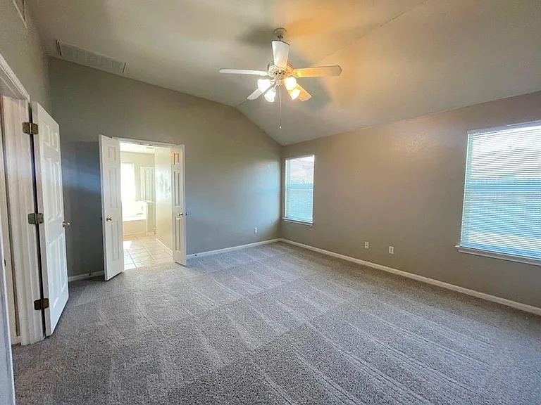 2305 Bakers Way — Photo 39