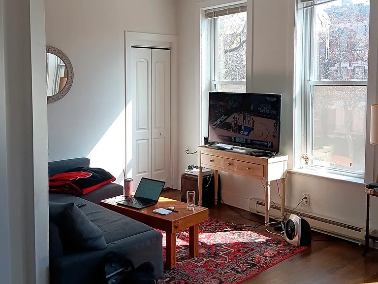 2905 N Mildred Ave — Photo 4