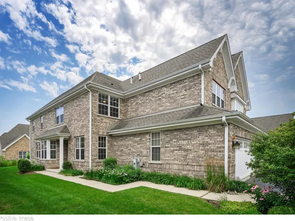 1121 Taylor St, Northbrook, IL 60062