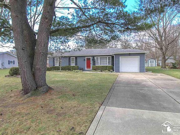 3rd image of 8521 Sandra Kay Dr