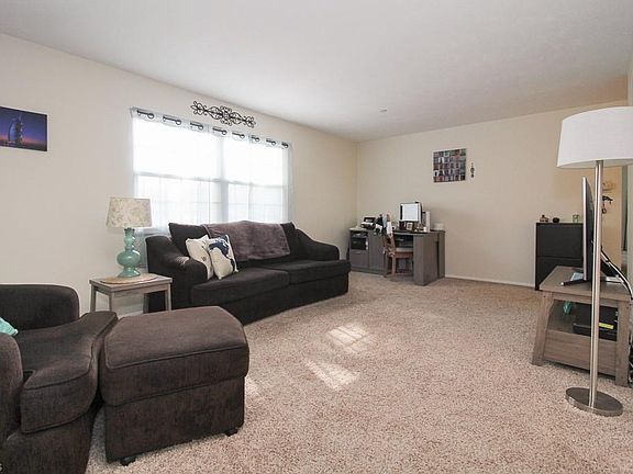 5th image of 2885 Pease Dr APT 121