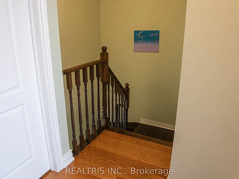 7 Mantle Ave — Photo 21