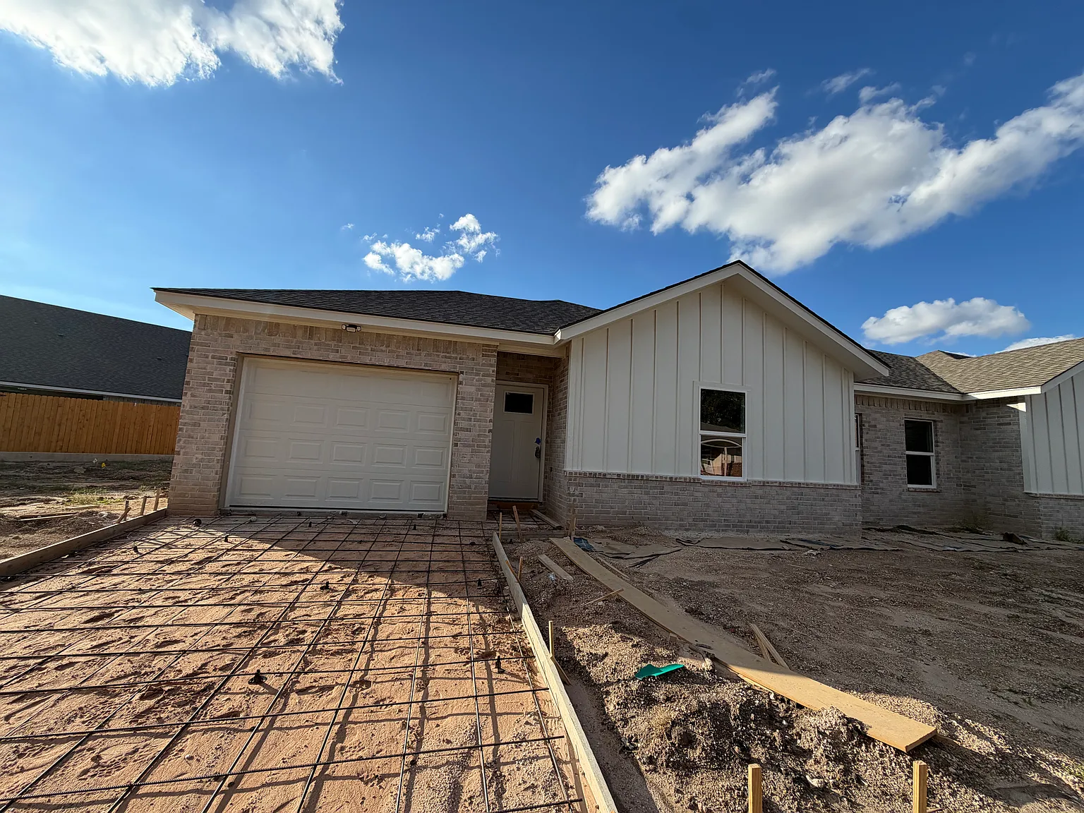 4 bed, 1595 sqft, $2,250 — Photo 3