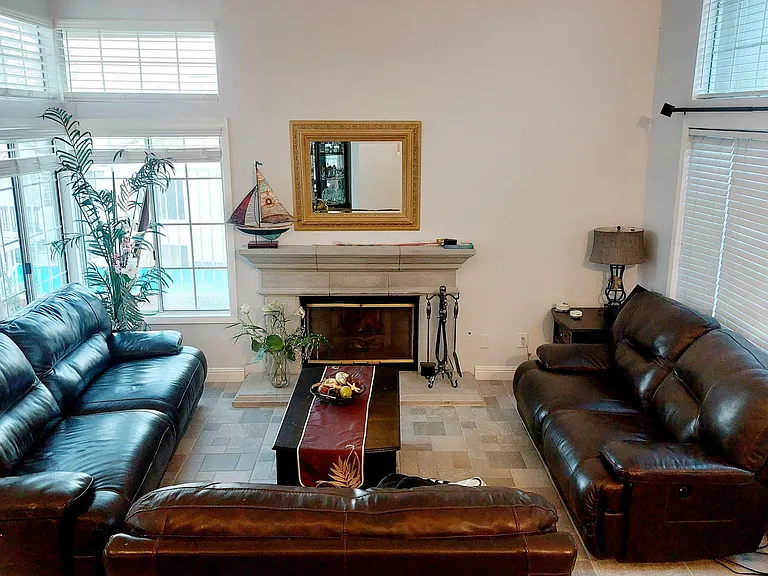 4215 San Ramon Dr — Photo 8