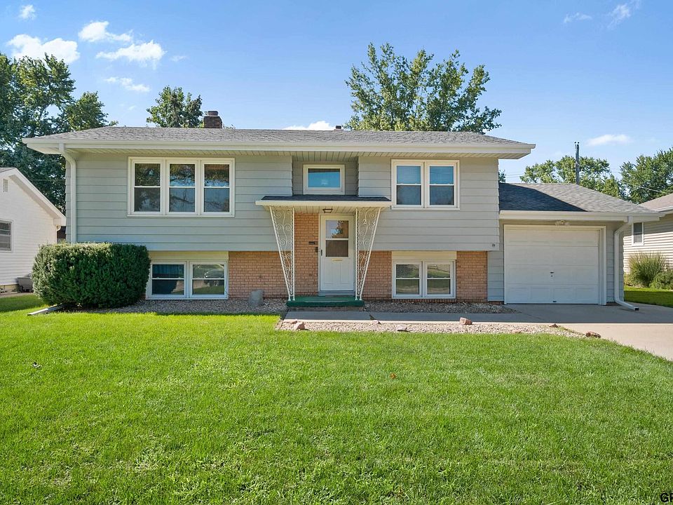 1st image of 213 Michael Dr