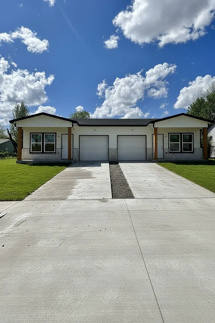 6318 N Boulder — Photo 1