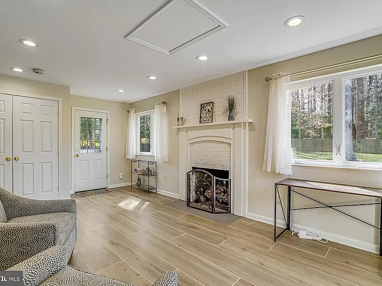 8651 Cromwell Dr — Photo 19