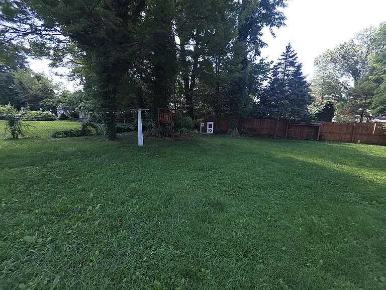 316 Hutchinson Ave — Photo 30