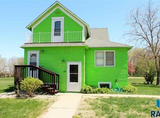 104 N Washington St, Hurley, SD 57036