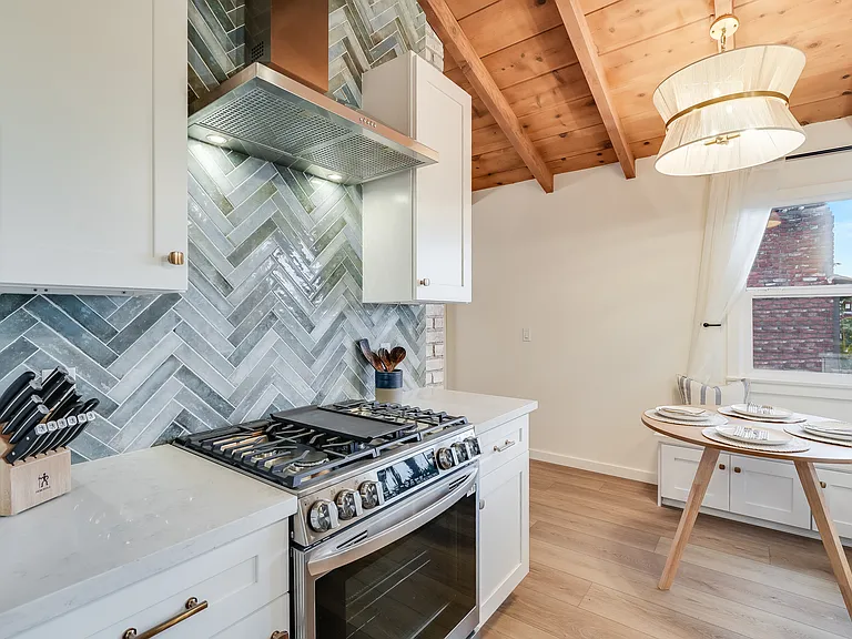 325 W Avenida Palizada — Photo 12