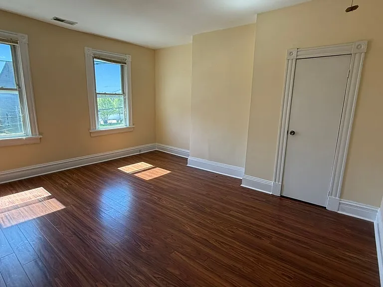 1729 Porter St — Photo 12