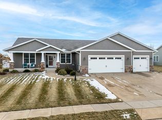 339 Hillside Dr, Park View, IA