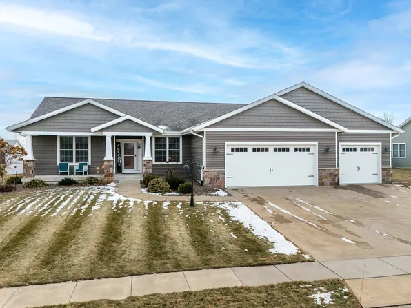 339 Hillside Dr, Park View, IA 52748