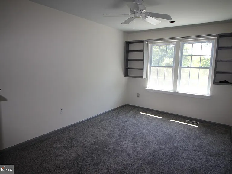 1632 McNelis Dr — Photo 12