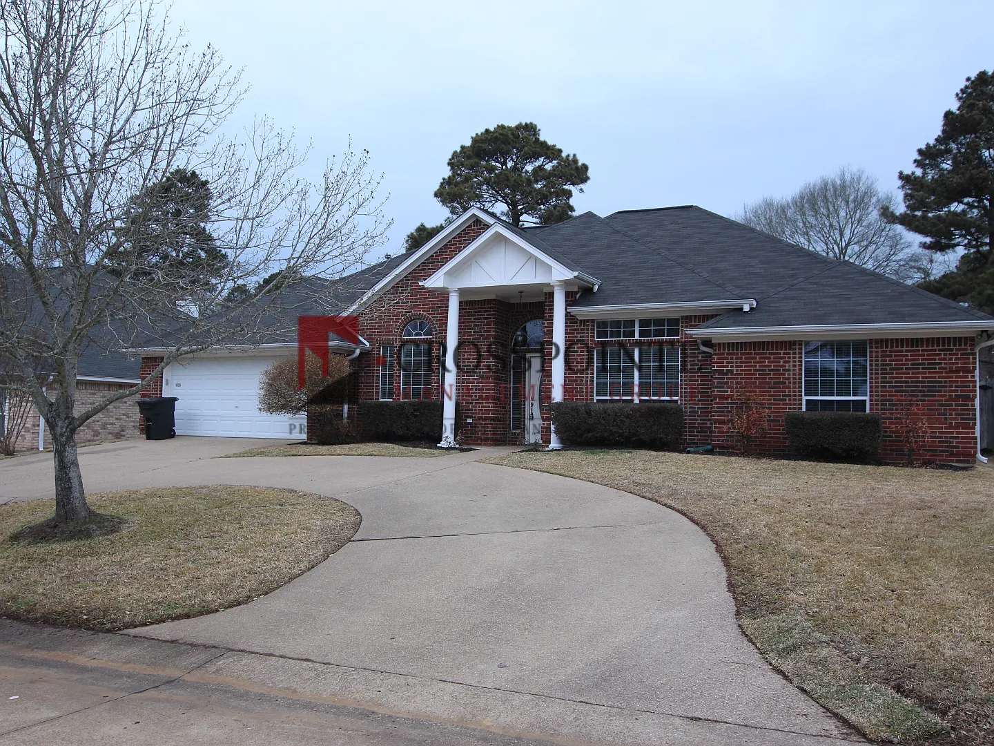 Coming soon: Beautiful 4 bedroom home in Oasis South! — Photo 2