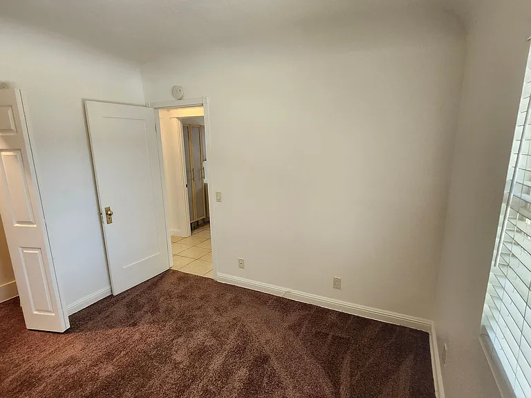 404 Plaza Serena — Photo 21