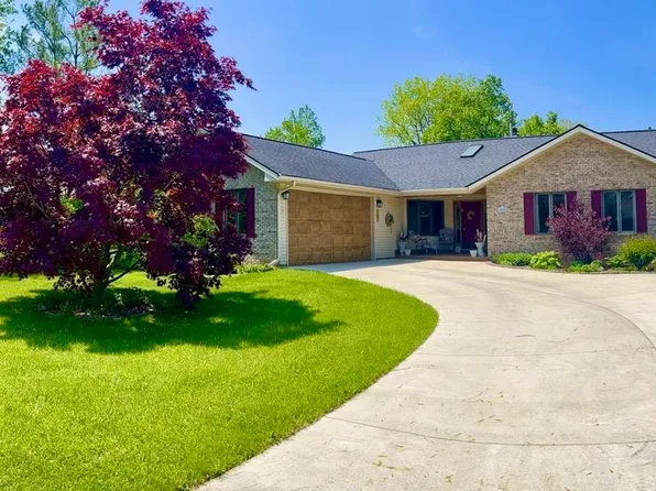 11235 Lakehaven Dr, White Lake, MI 48386