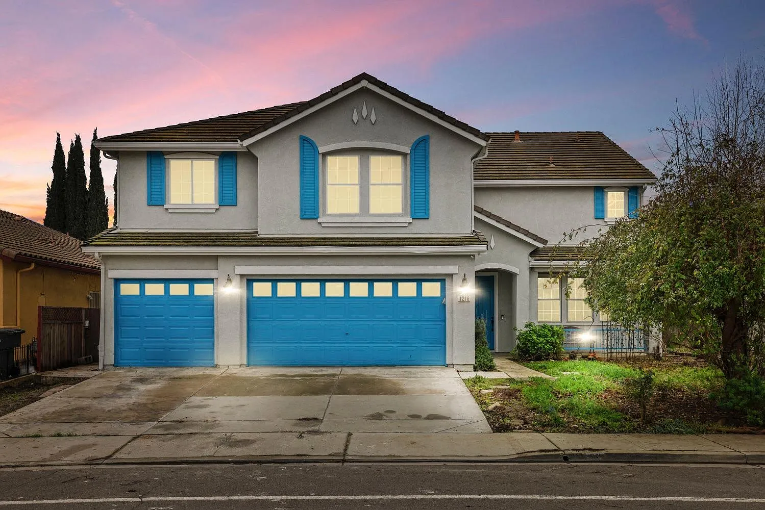 1216 Cliff Swallow Dr photo 1