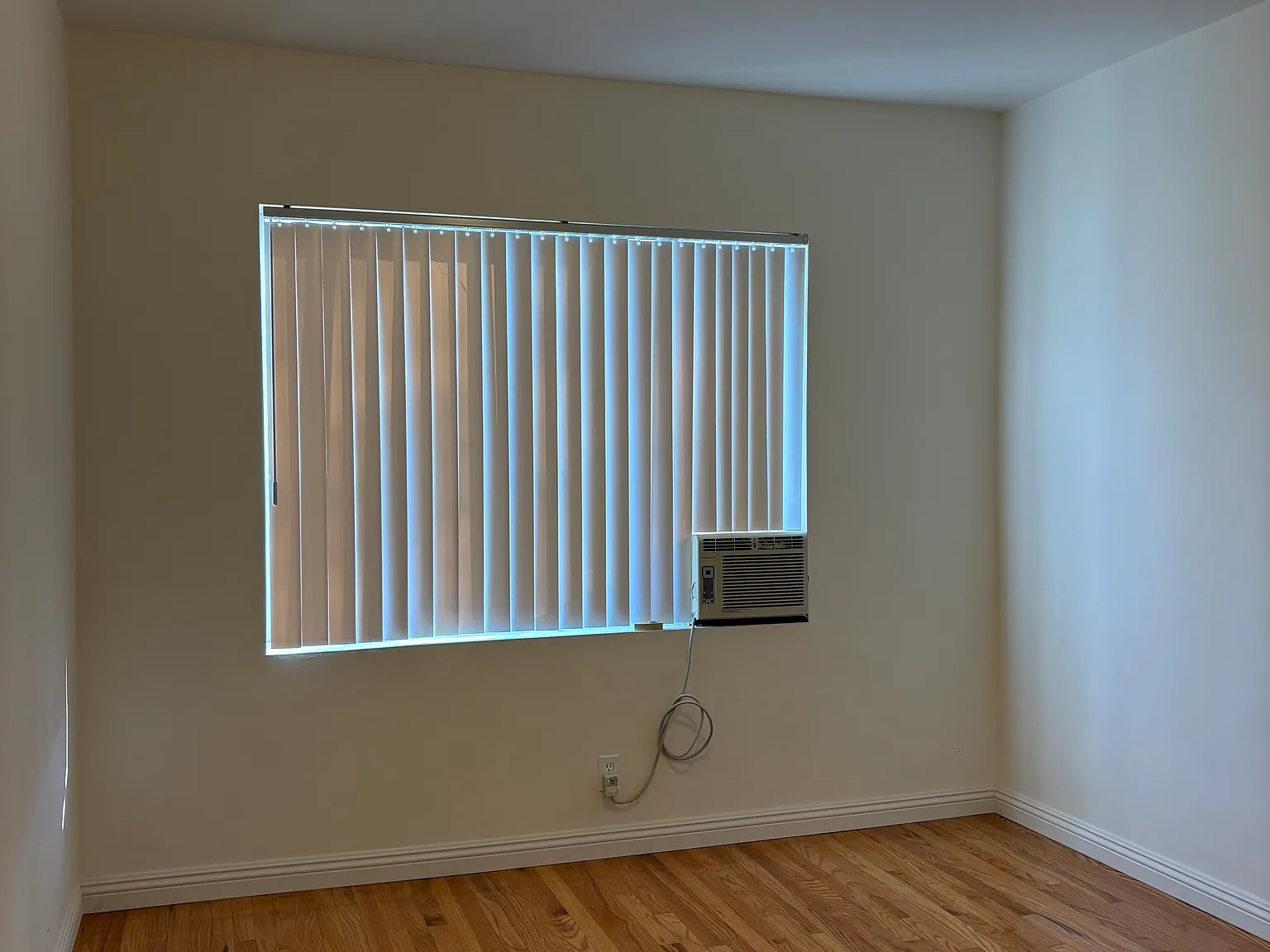 1 bed, 700 sqft, $1,950 — Photo 4