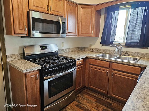 4th image of 4814 Schneider St