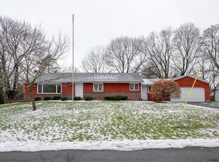 9 Hillview Ter, Castleton, NY 12033