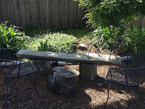 Quiet seating for reading