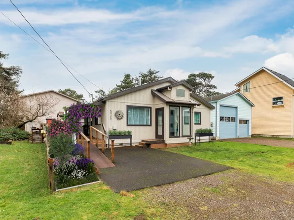 5925 Coates Ave, Cloverdale, OR 97112